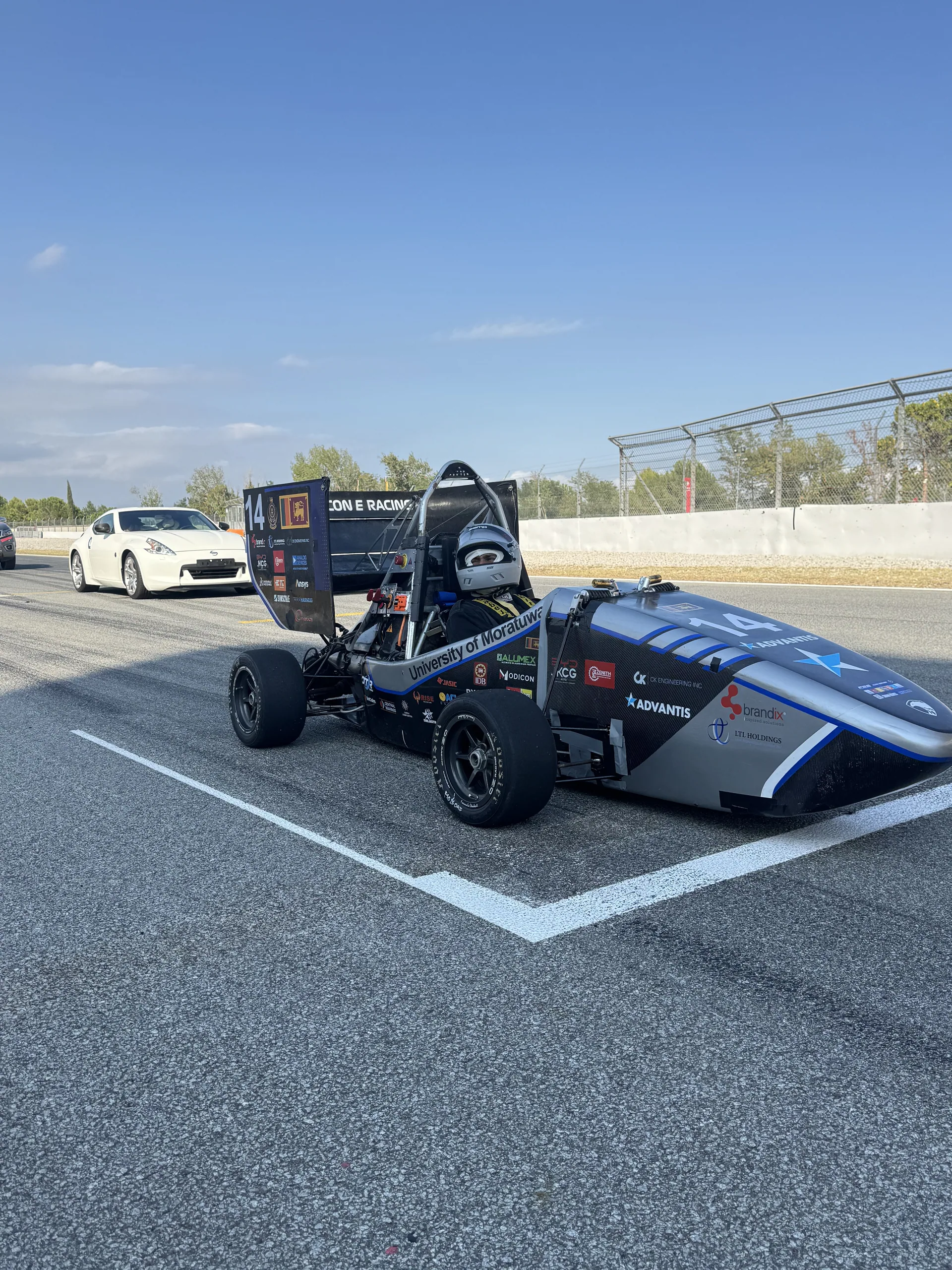 Car at Circuit de Barcelona Catalunya_03
