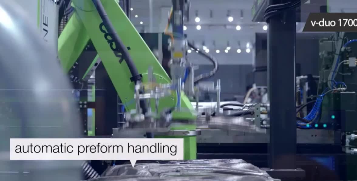 Robotic preform handling for RTM